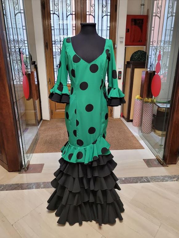 T 44. Flamenco Dresses on Offer. Mod. Delicia Verde Lunar Negro. Size 44